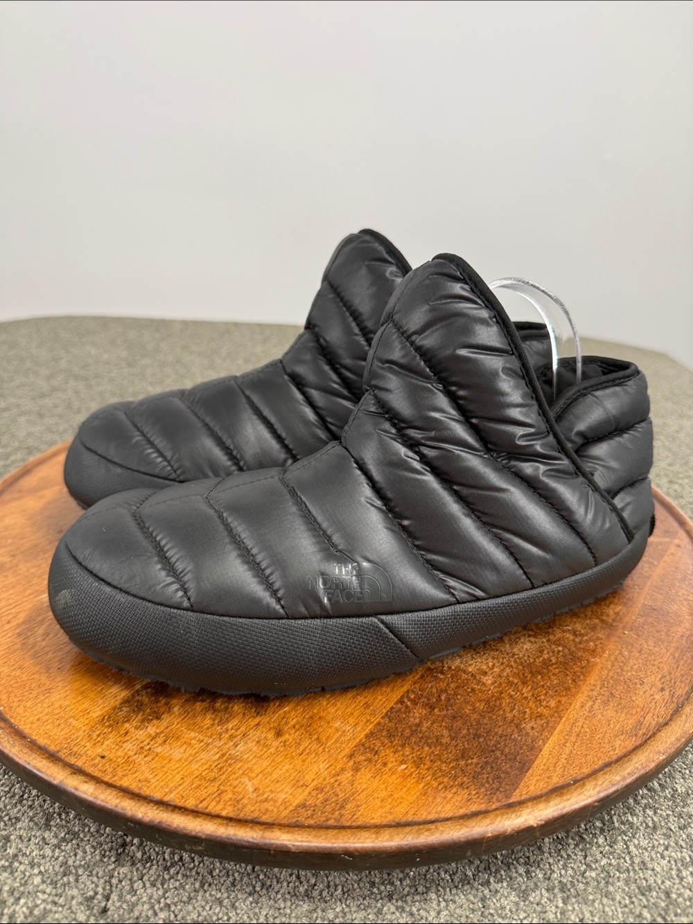 The North Face Slippers Wm 9 Black Quilted Thermoball Insulated Slip-On Booties